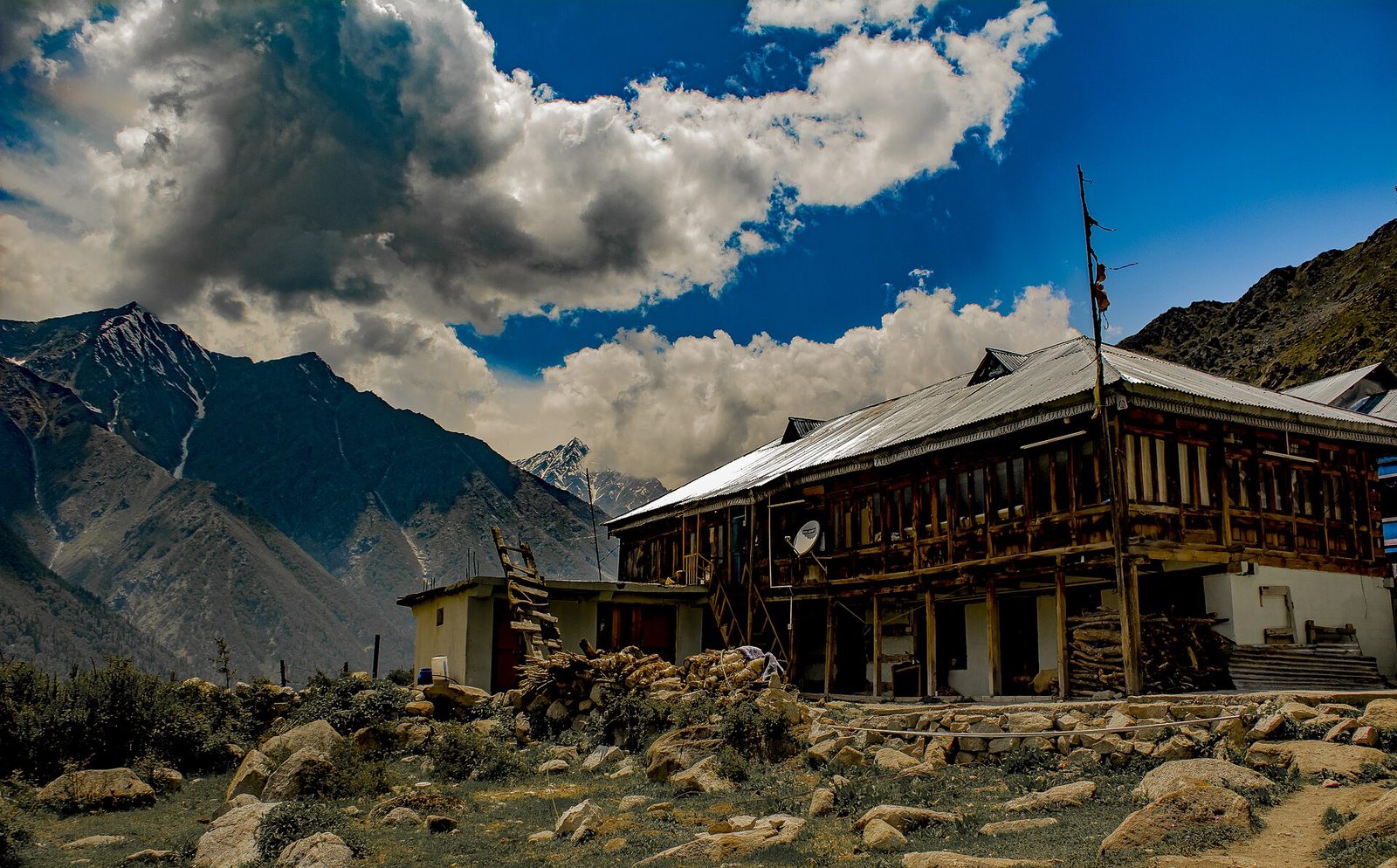 Traditional wooden houses of Chitkul, the last village in Kinnaur